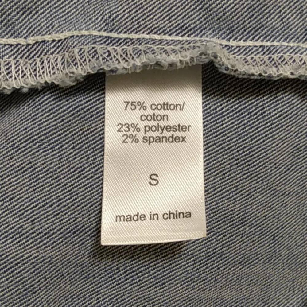 Maurices Stretchy Denim Vest + Size Small - Picture 5 of 6